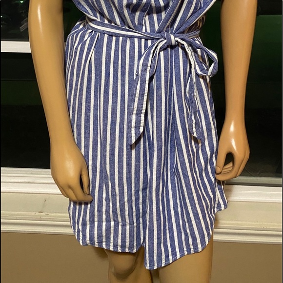 ‼️Pretty Large Striped Belted Dress - Picture 3 of 3